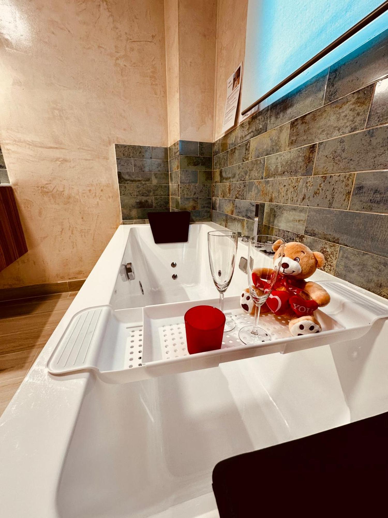 Cherry Jacuzzi Apartment 론다 외부 사진