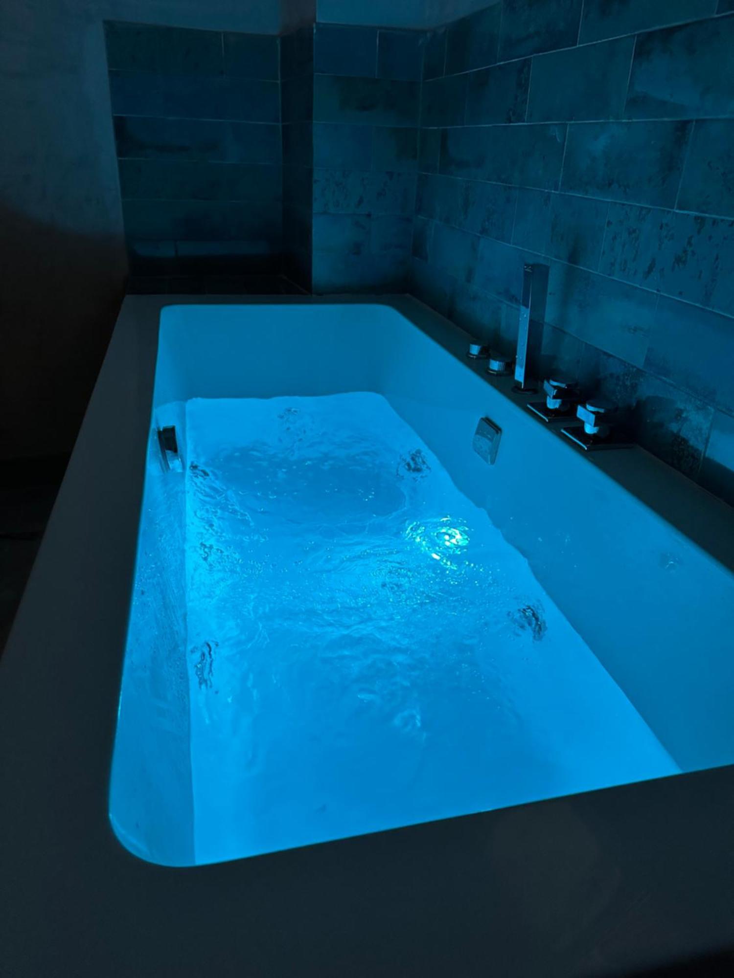 Cherry Jacuzzi Apartment 론다 외부 사진